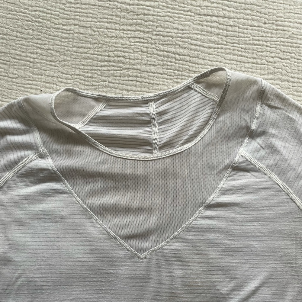 lululemon top - Picture 2 of 4